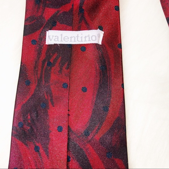 Valentino authentic designer luxury men’s tie - Picture 3 of 3